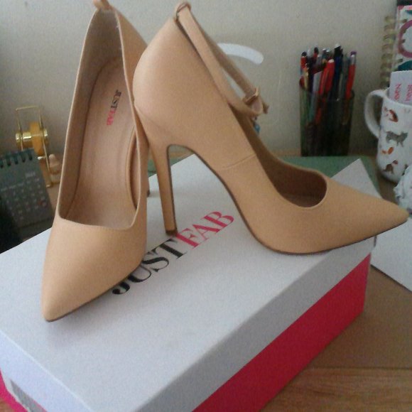 Jaslene Nude High Heels - Picture 1 of 6